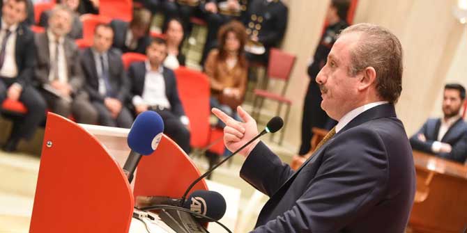 Cumhurbaşkanlığına Akademi Bakışı