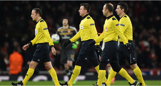 Cüneyt Çakır’a TRT ekranında küfür!