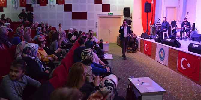 Demirci’de Halk Müziği Ziyafeti