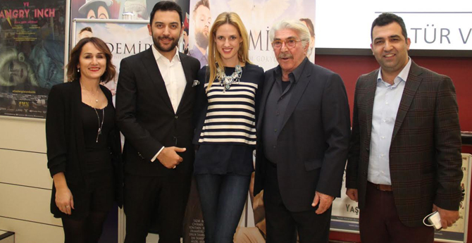 Demir Yılın En İyi Kadın Draması Ödülünü Aldı