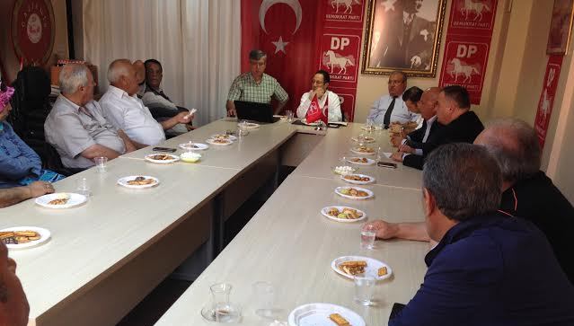 Demokrat Parti İzmir İl Başkanlığı İkinci Yönetim Kurulu Toplantısını gerçekleştirdi.