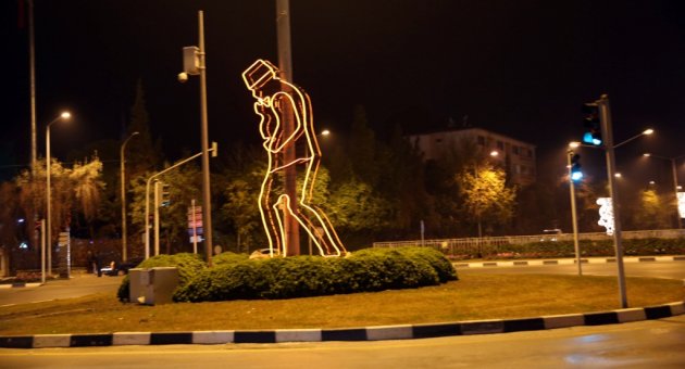 Dev Bulvara Muhteşem Aydınlatma