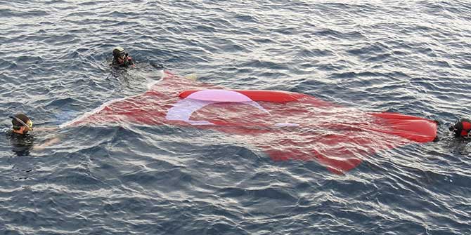 Dikili'de Kaymakam Sezgin İçin Vefa Dalışı