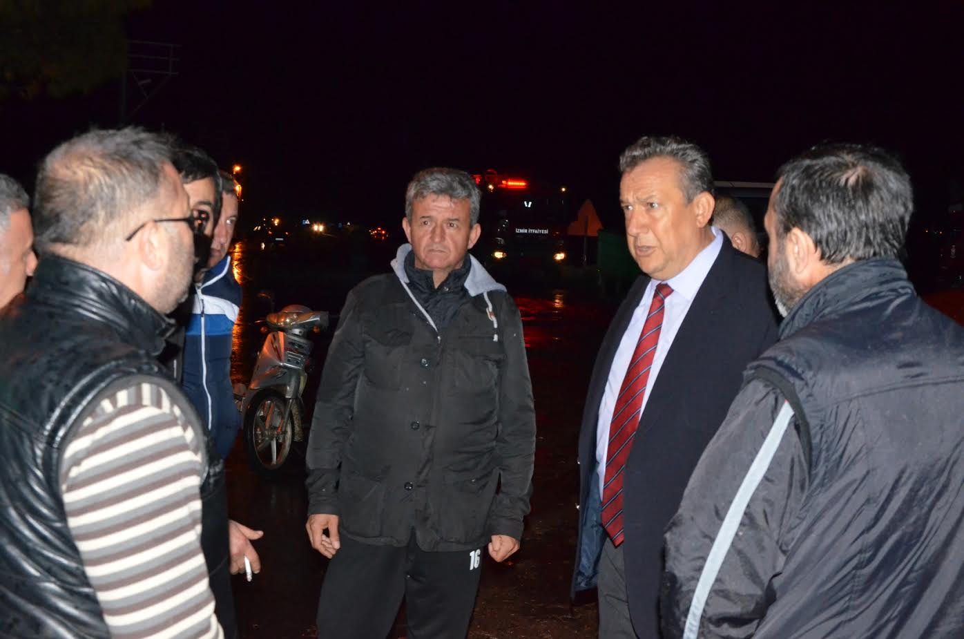 Dikili'de yoğun yağışa karşı seferberlik