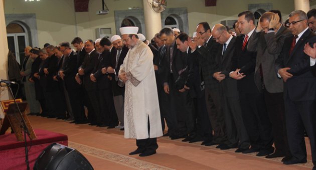 Diyanet İşleri Başkanı Görmez şehitler için düzenlenen hatim merasiminde