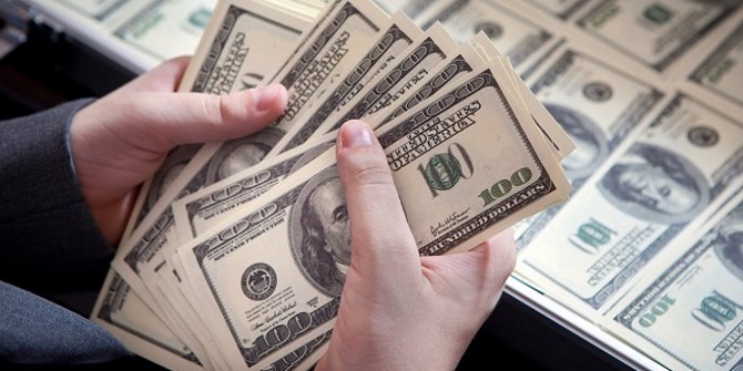 Dolar zirveye çok yakın! Uçuşa geçti