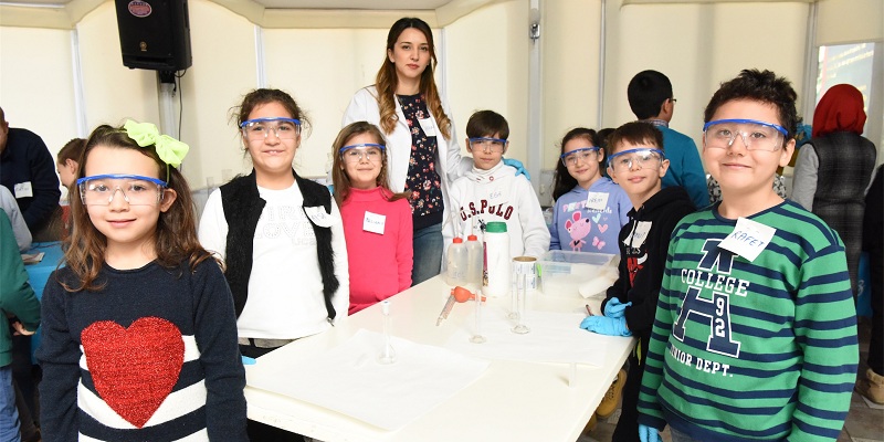 Dost Bilim Evi’nde eğlenceli yarıyıl tatili