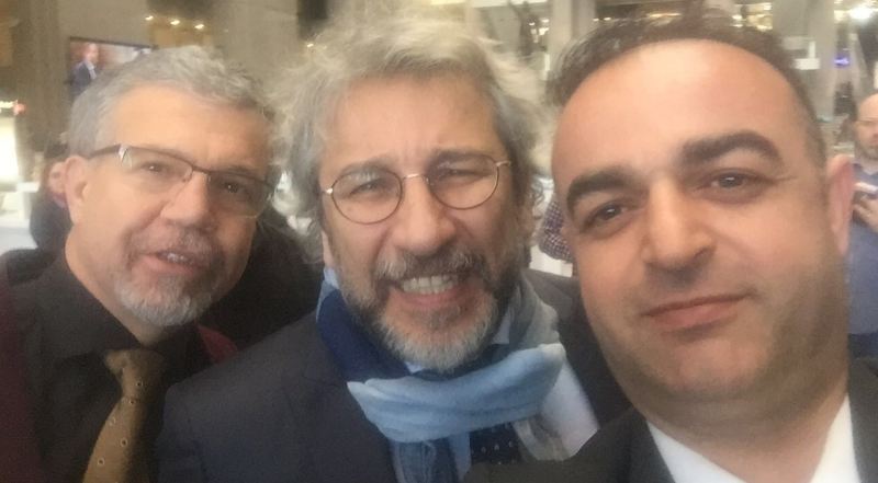 DÜNDAR VE ERDEM'E İZMİR DESTEĞİ