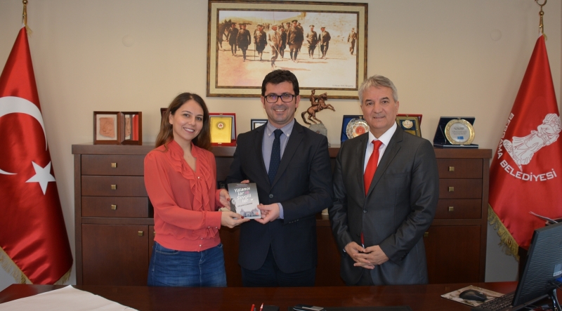 Dünyaca ünlü yazarlar Bergama&#039;ya gelecek