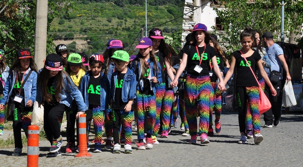 Dünya gençleri kültür keşfinde