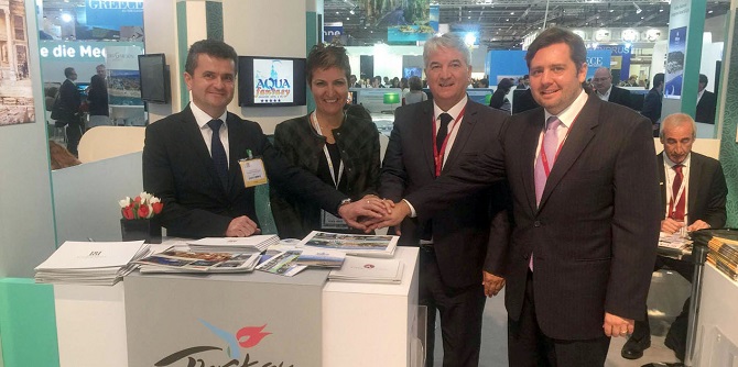 Egeli turizmcilerin Londra çıkarması