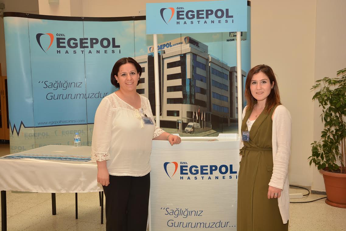 Egepol standına hemşirelik öğrencilerinden yoğun ilgi