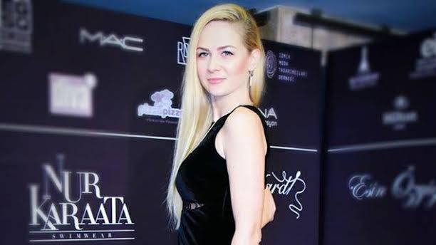 Elena Stanislavskaya, bir hayli iddialı