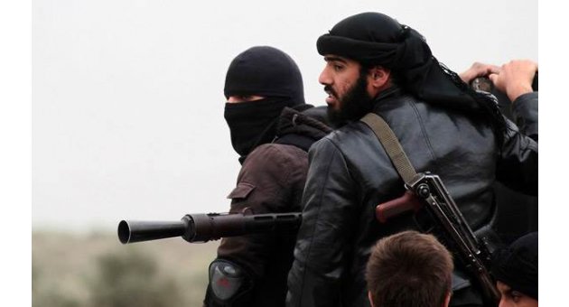 El Kaide militanları 15 Yemen askerini öldürdü