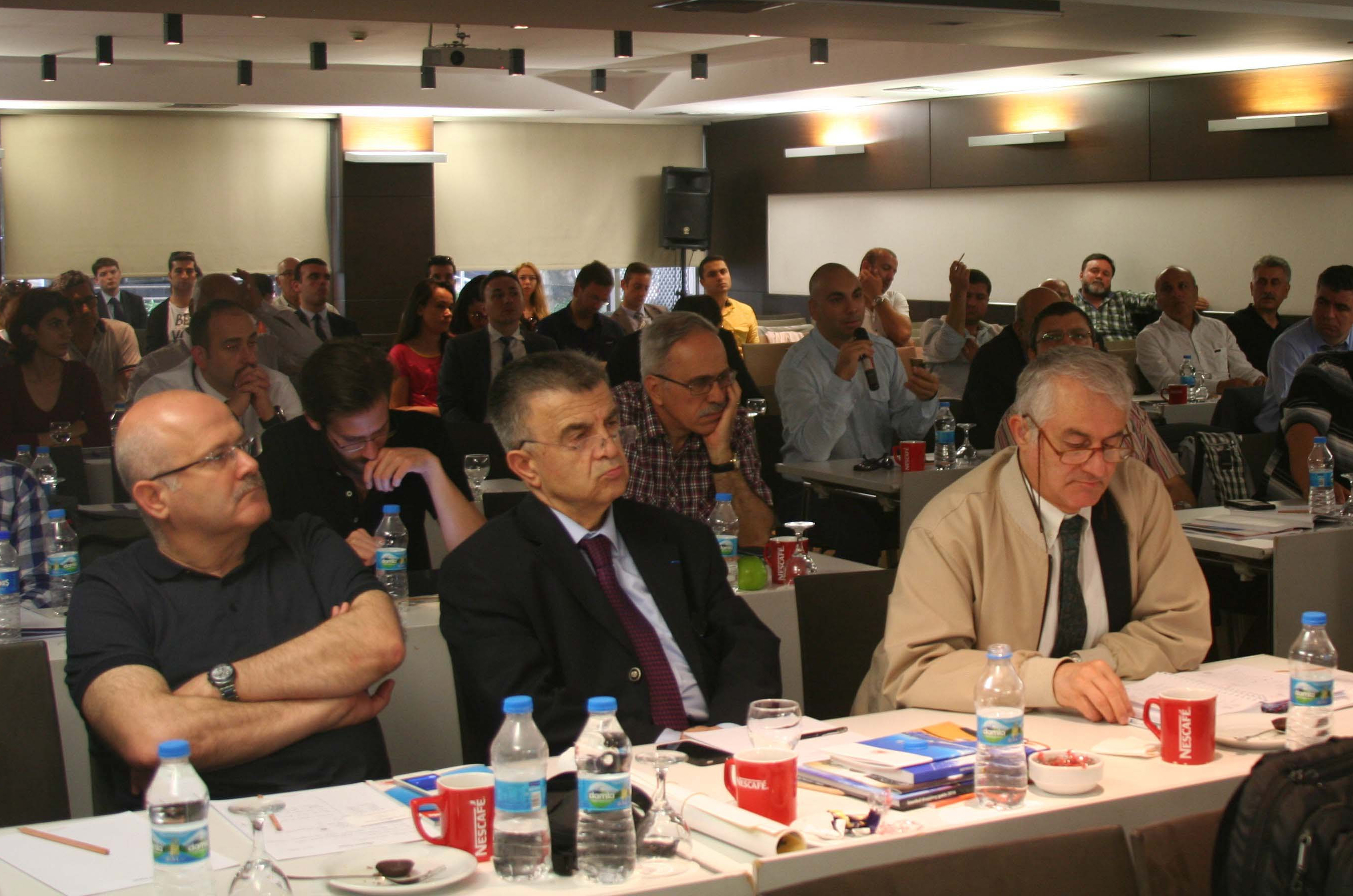 Enerji politikalarını ve Ekonomik Gelişmeleri Masaya Yatırdılar