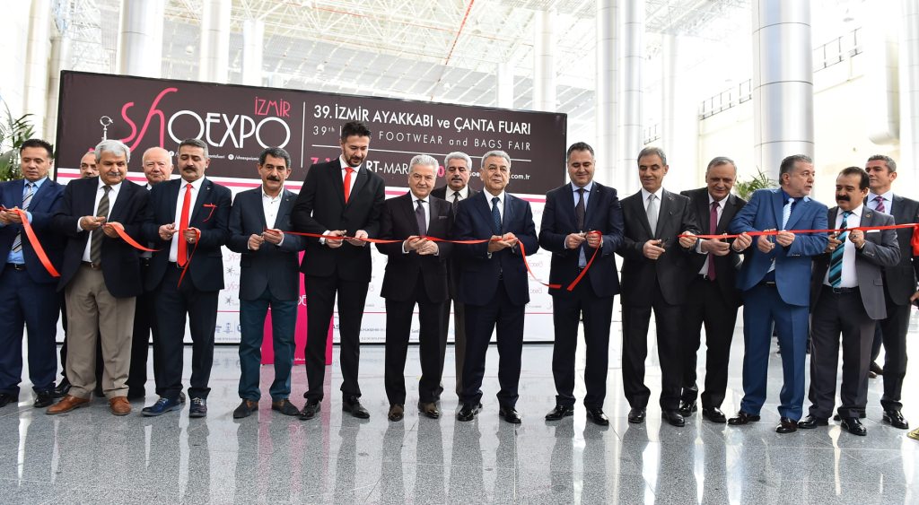 En yeni ayakkabı ve çanta modelleri bu fuarda