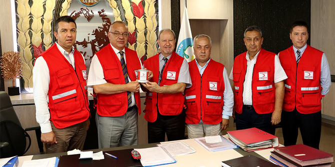 Ergün'den Kızılaya Anlamlı Destek