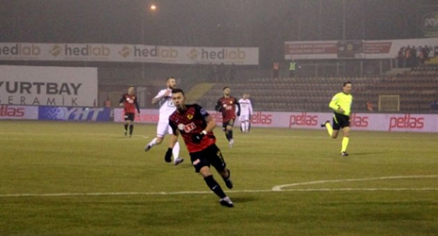 Es Es Yılmaz Vural’ı üzdü