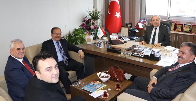 Eski Başkanlardan Büyükşehir’e Ziyaret