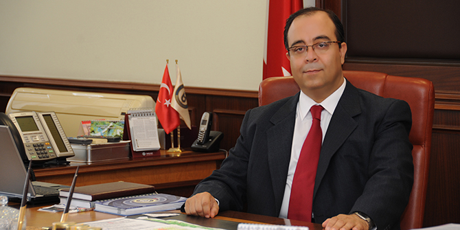 Eski rektör FETÖ'den gözaltına alındı