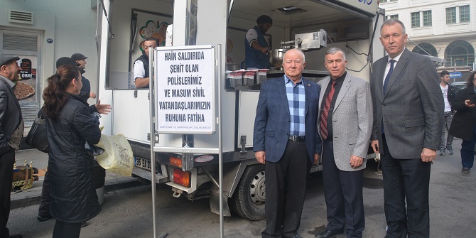 Esnaf, şehitler için lokma döktürdü