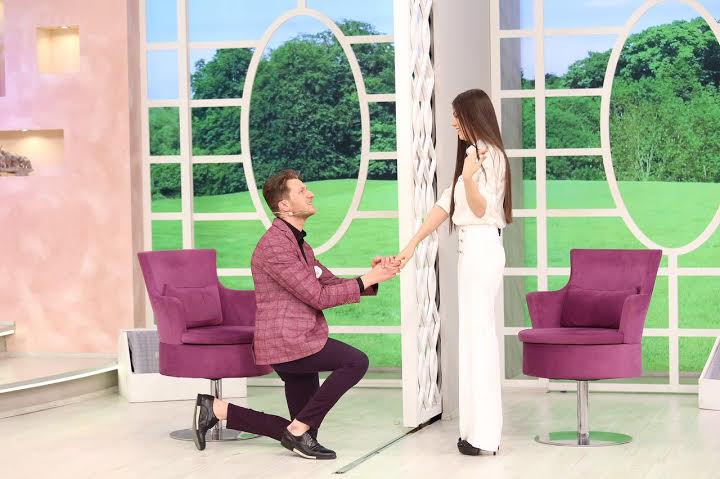 Esra Erol'da Paran Açılır Açılmaz Aşk