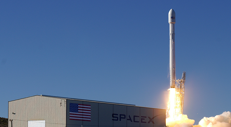 Falcon 9 Başarıyla Deniz Platformuna İnmeyi Başardı