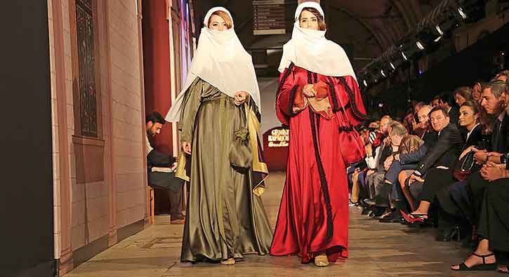 Faruk Saraç'tan Geçmişte Kapalıçarşı defilesi