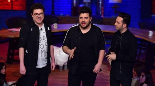 FATMA TURGUT VE ÜÇ ADAM, İZMİR AMERİKAN’DA