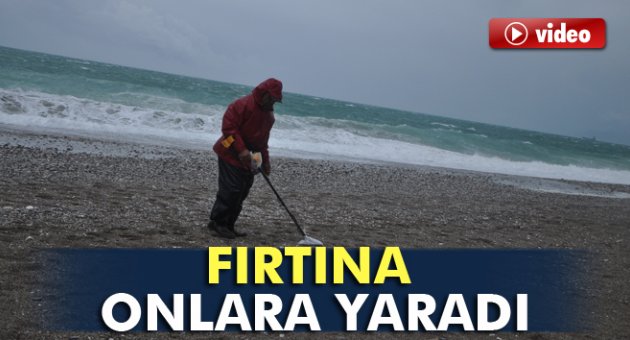 Fırtına altın arayanlara ekmek kapısı oldu