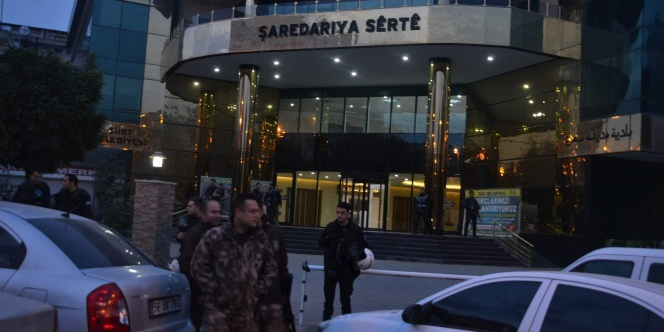 FLAŞ! DBP'li iki belediyeye operasyon!