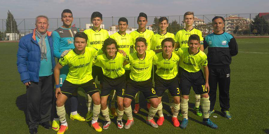 FOÇA BELEDİYE SPOR U 17’LERİ ŞAMPİYON OLDU