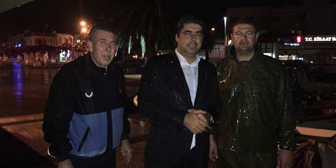 Foça'da Başkan Demirağ da ekipleri yalnız bırakmadı
