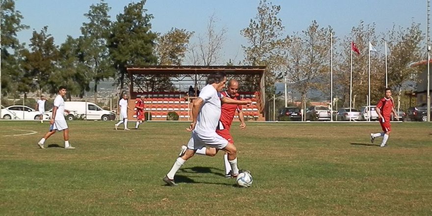 Foça'da Goller Cumhuriyet'in 93. Yılı İçin Atıldı