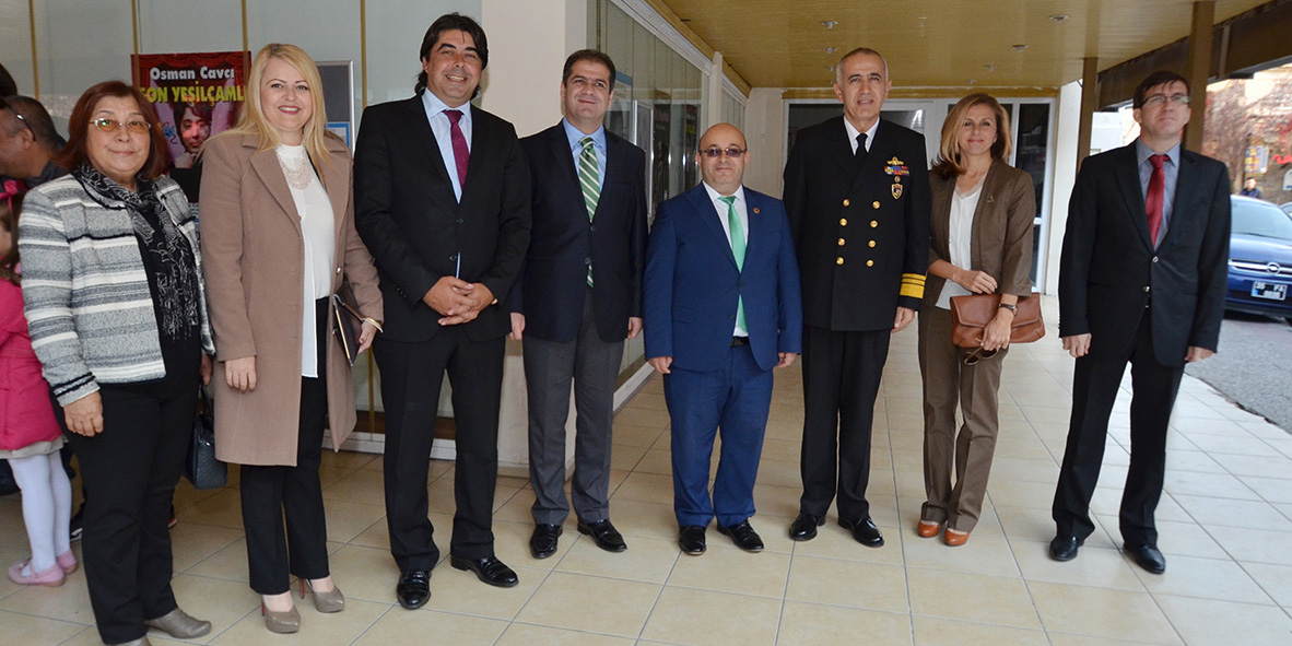 Foça'da Öğretmenler Günü kutlandı