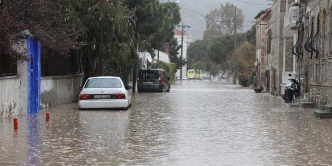 Foça'da Su Baskını