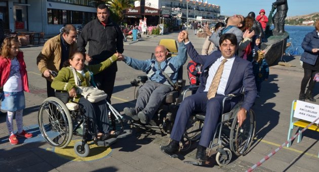 FOÇA, ENGELİN FARKINDA !