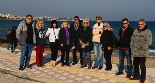 Foçalı Hayvanseverler Çözüm Aradı