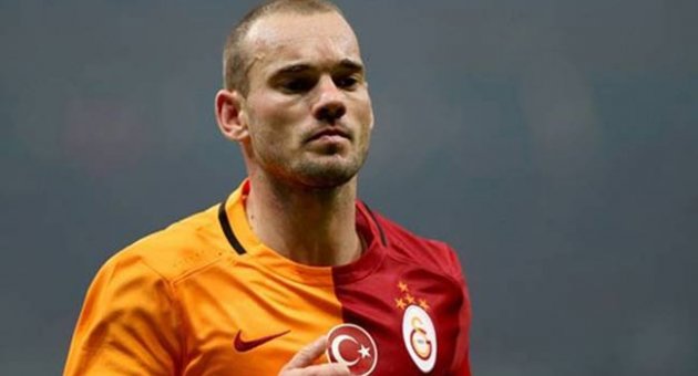 Galatasaray&#039;da Sneijder depremi!
