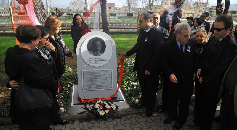 GAZETECİ SÜLEYMAN ALASYA ADINA PARK AÇILDI