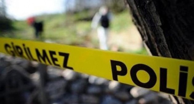 Gaziemir'de Yol Kenarında Ceset Bulundu