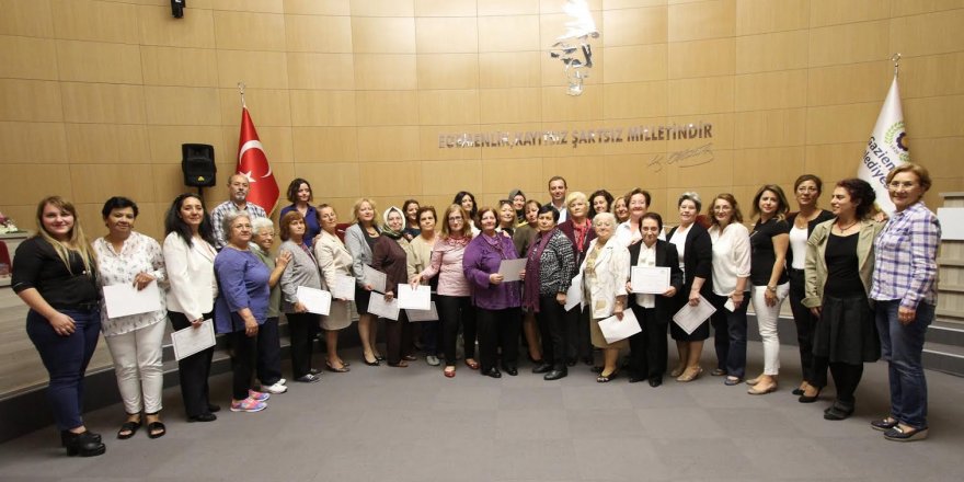 Gaziemirli kadınlar haklarını öğreniyor