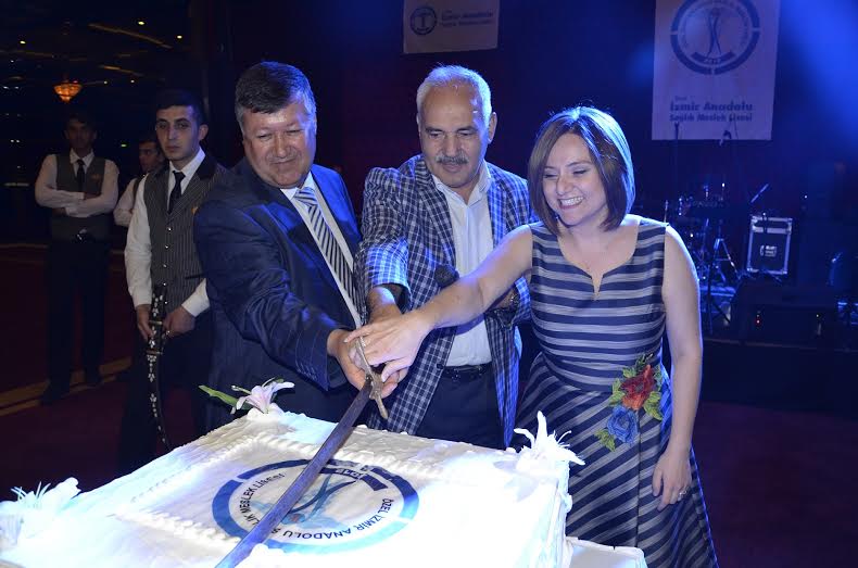 Genç Sağlıkçıların Mezuniyet Sevinci