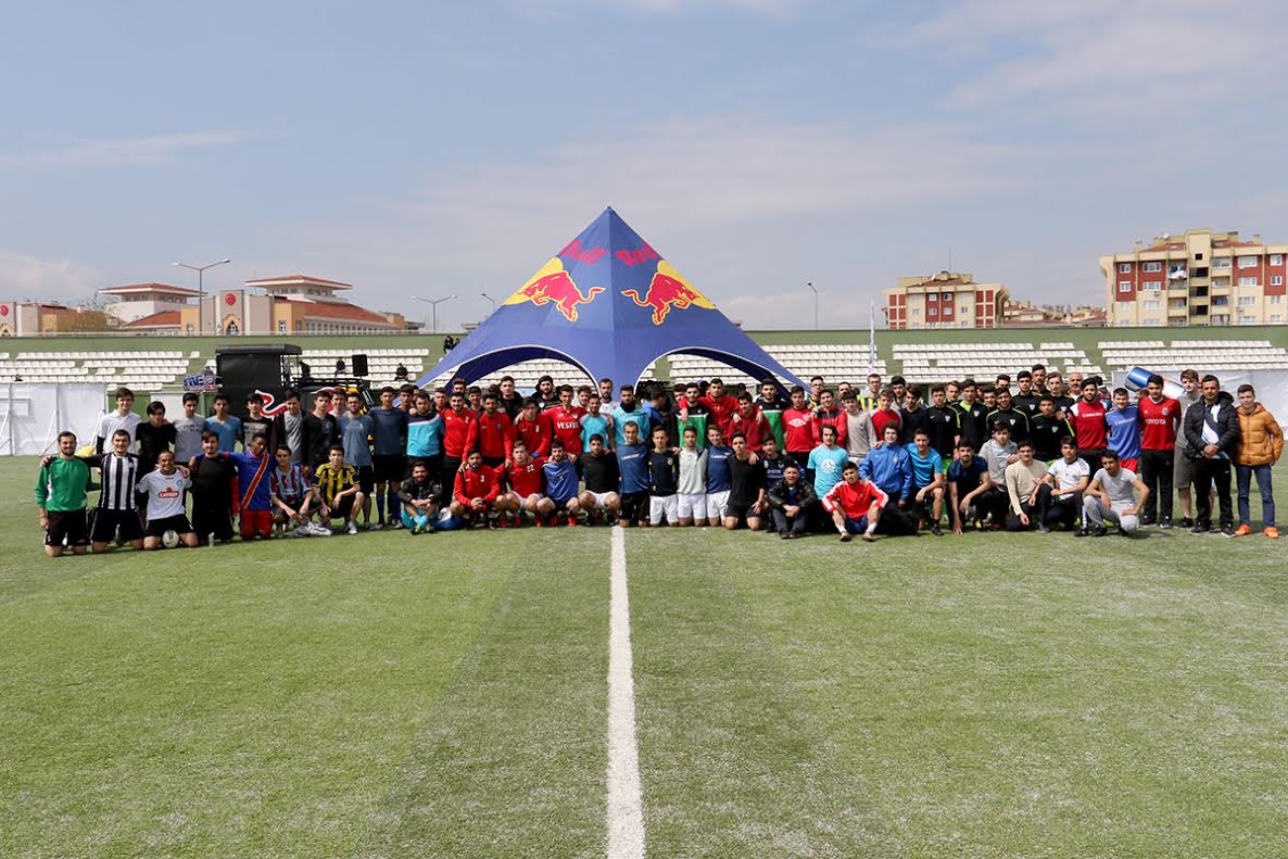 Genç Sporcular Futbol Turnuvasında Buluştu