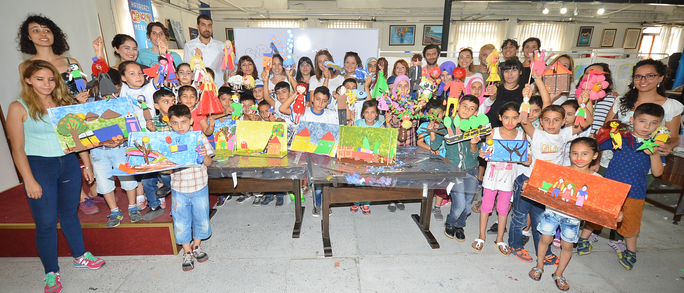 Göçle gelen çocuklar kendi öykülerini anlattı