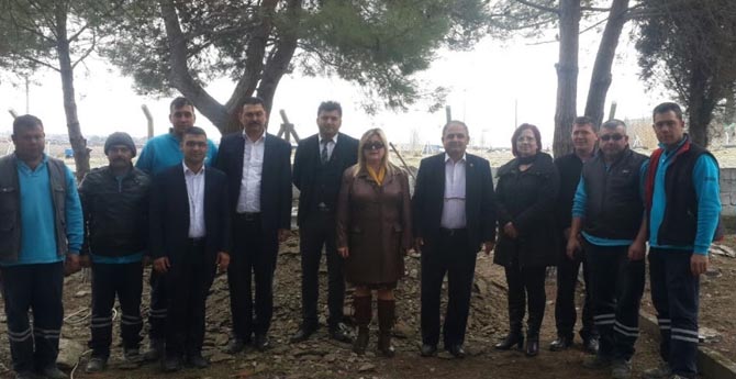 Gölmarmara Mezarlıklarında Hummalı Çalışma