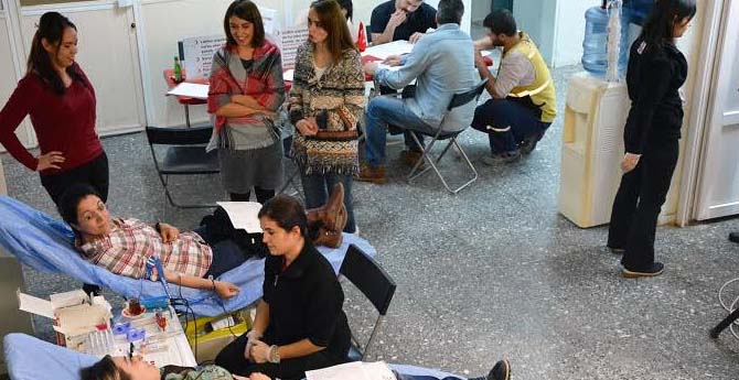 Gönüllü Kan Bağışı İle Türk Kızılayına Destek Oldular
