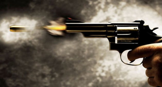 Göstericiler arasında kalan sürücü canından oldu