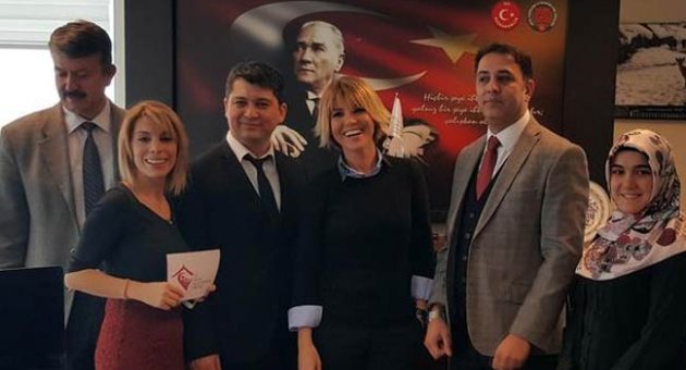 Gülben Ergen siyasete mi giriyor