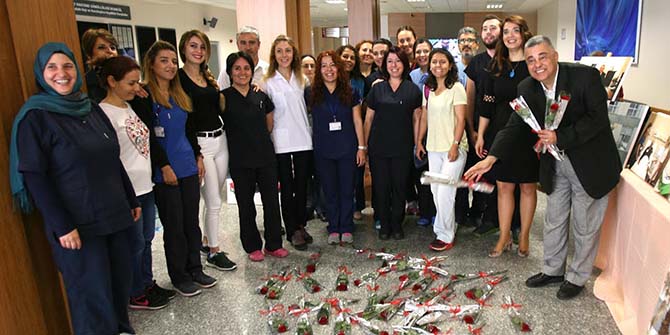 Güllerle karşıladılar!